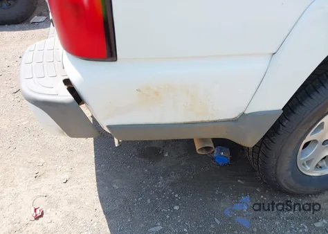 2004 Chevrolet Suburban 1500 Z71 z USA, uszkodzony, nr VIN 3GNFK16Z94G244030